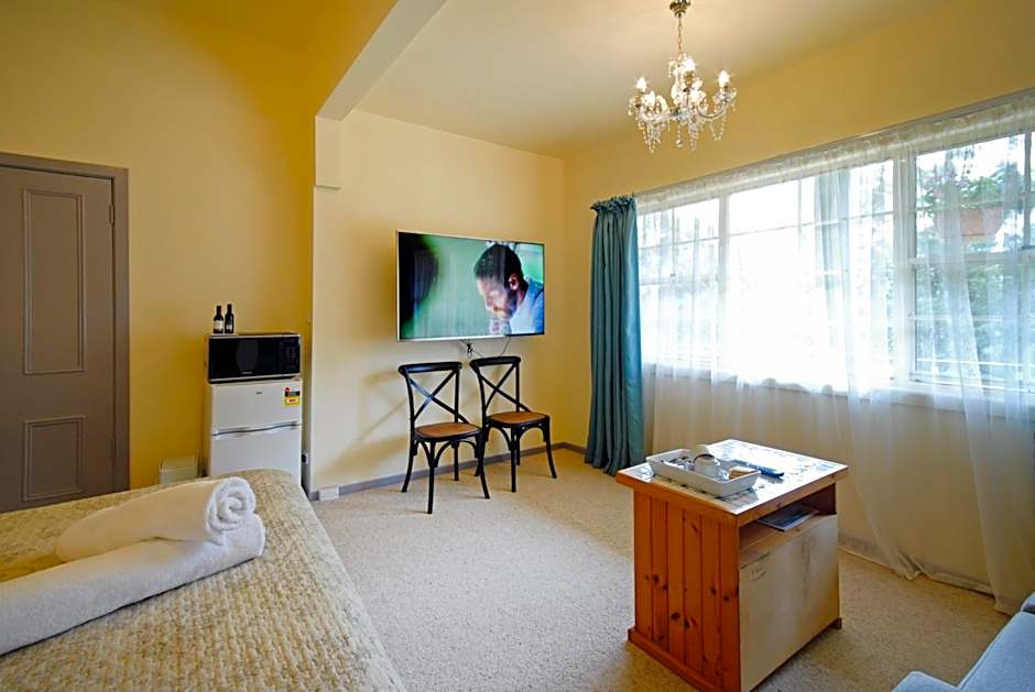 Riverview Boutique Motel