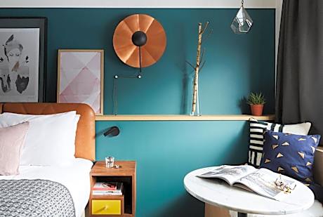 Standard Twin Room with Two Twin Beds