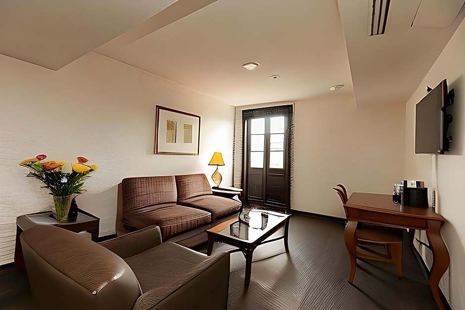 Le Richelieu Hotel