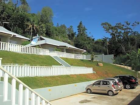 Surfers Beach Self Catering Chalets