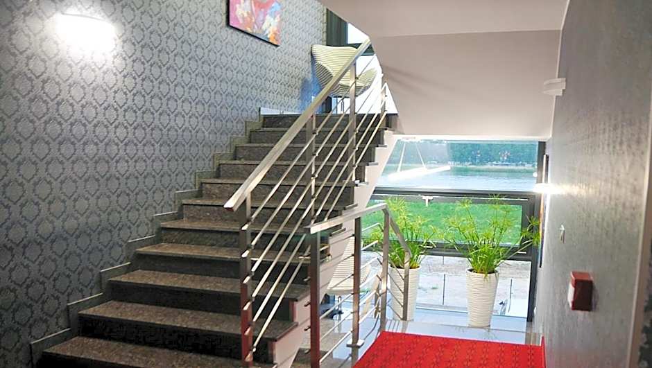 Axel Boutique Jacuzzi & Sauna