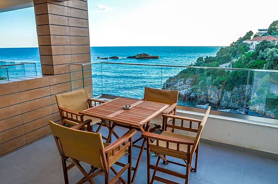 Hotel Mediterraneo Liman FREE PRIVATE BEACH FOR HOTEL GUEST