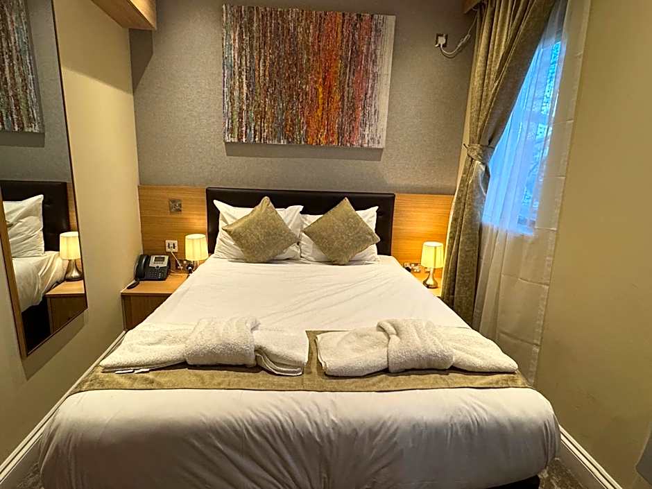 Zdjęcie 1 z 9 — 1 Queen Bed