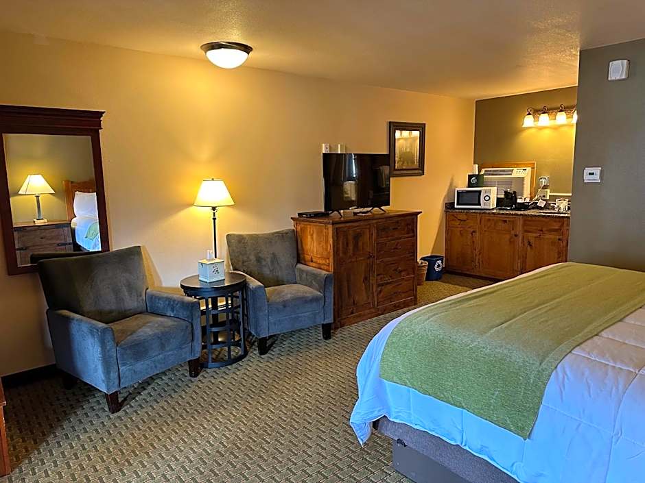 Photo 1 of 5 of Standard King with Kitchenette (Non-Pet Friendly)