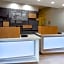 Holiday Inn Express & Suites Vandalia By IHG