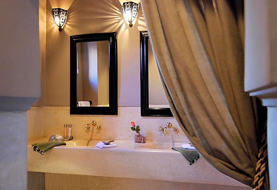 Riad Dar Housnia