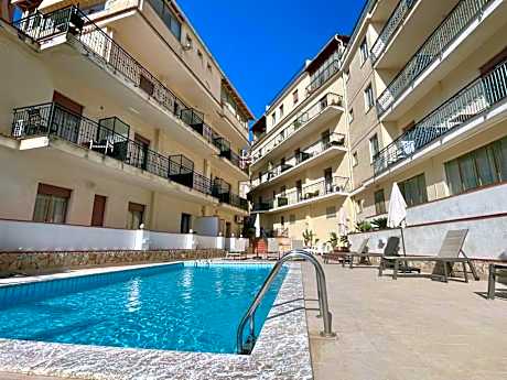 Hotel Soleado