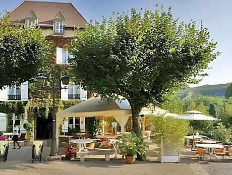 Hostellerie du Passeur - Hotel & Restaurant - Climatisation et Piscine chauffee