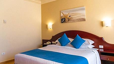 Double Superior, Queen or Twin, Sea View