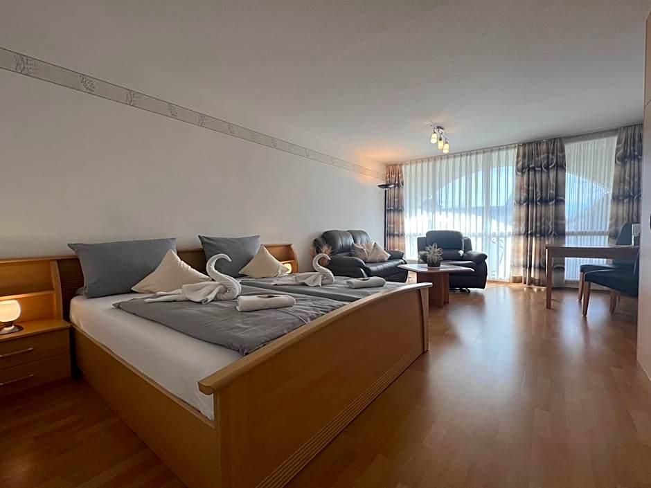 Schloss Kirchham Appartement - & Wellnessanlage