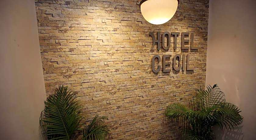Hotel Cecil
