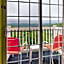 Holiday Inn Express & Suites Petoskey by IHG