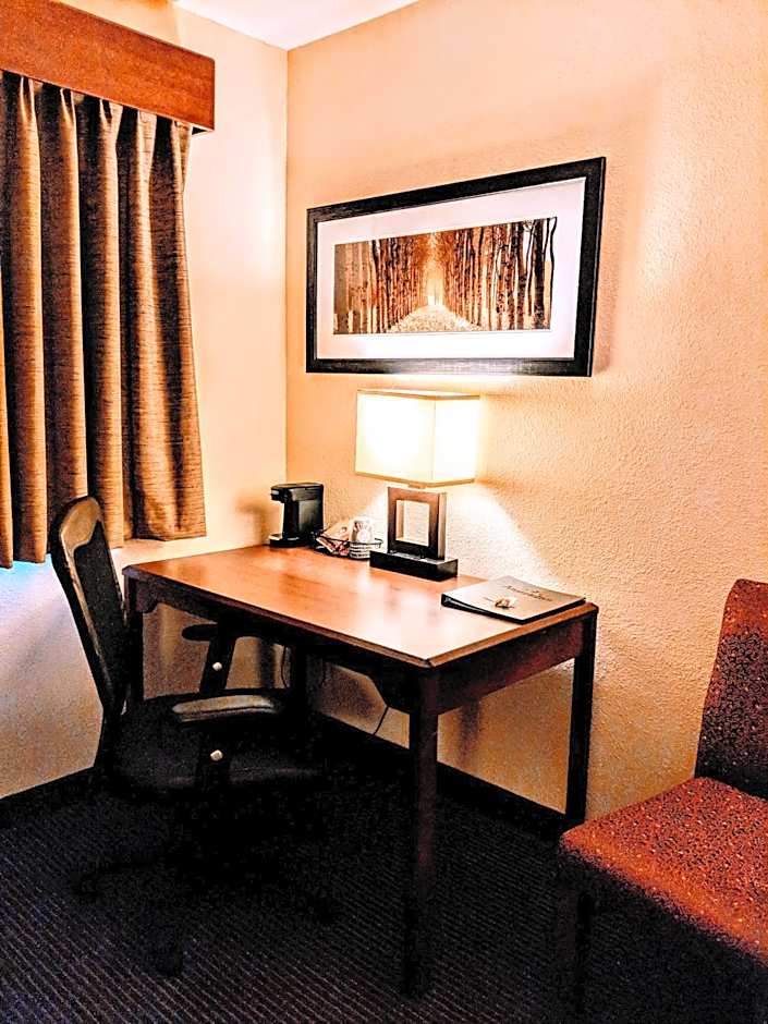 AmericInn by Wyndham Grand Forks