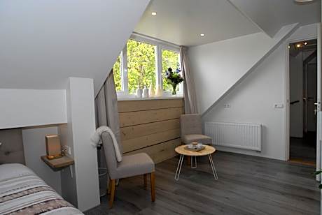 Triple Room with Bathroom