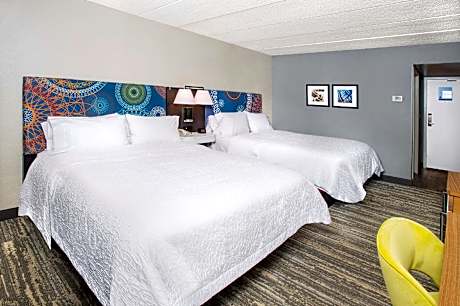 Room with Two Queen Beds - Non-Smoking
