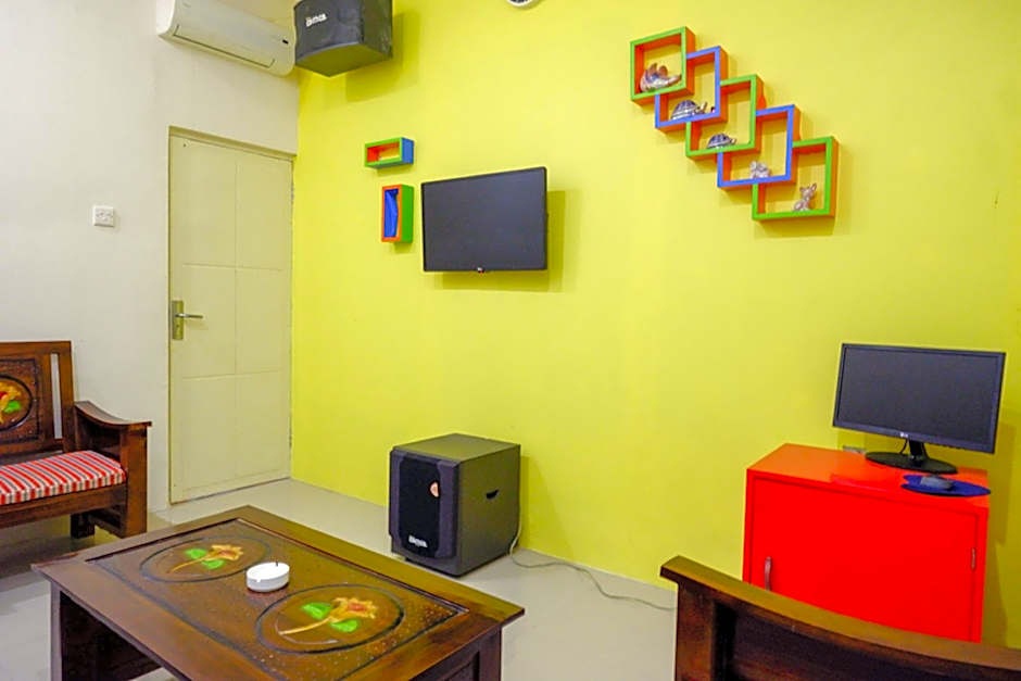 RedDoorz @ Hotel Grand Aulia Majene