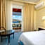 Crithoni's Paradise Hotel