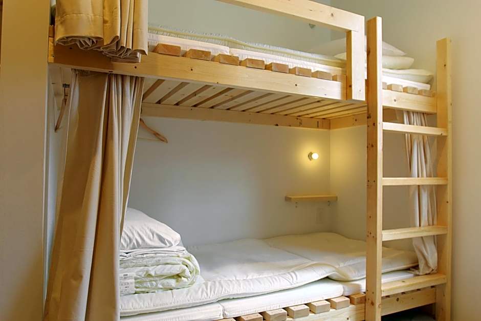 plumhostel