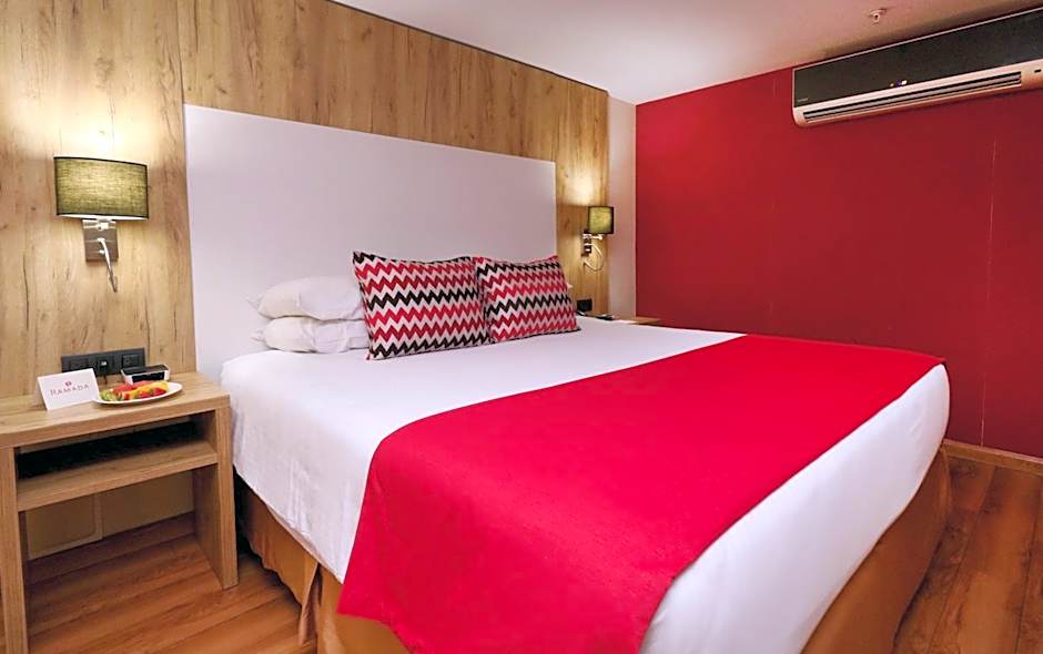 Ramada Panama Centro via Argentina