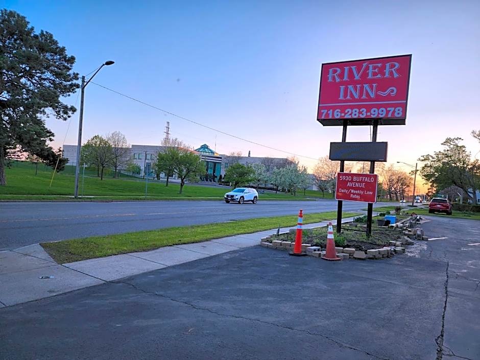 River Inn by Niagara Falls