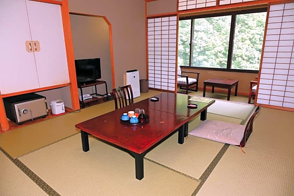 Foto 1 di 5 di Economy Japanese Style