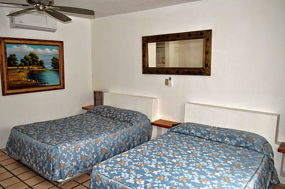 Hotel Mercurio - Caters to Gay Men