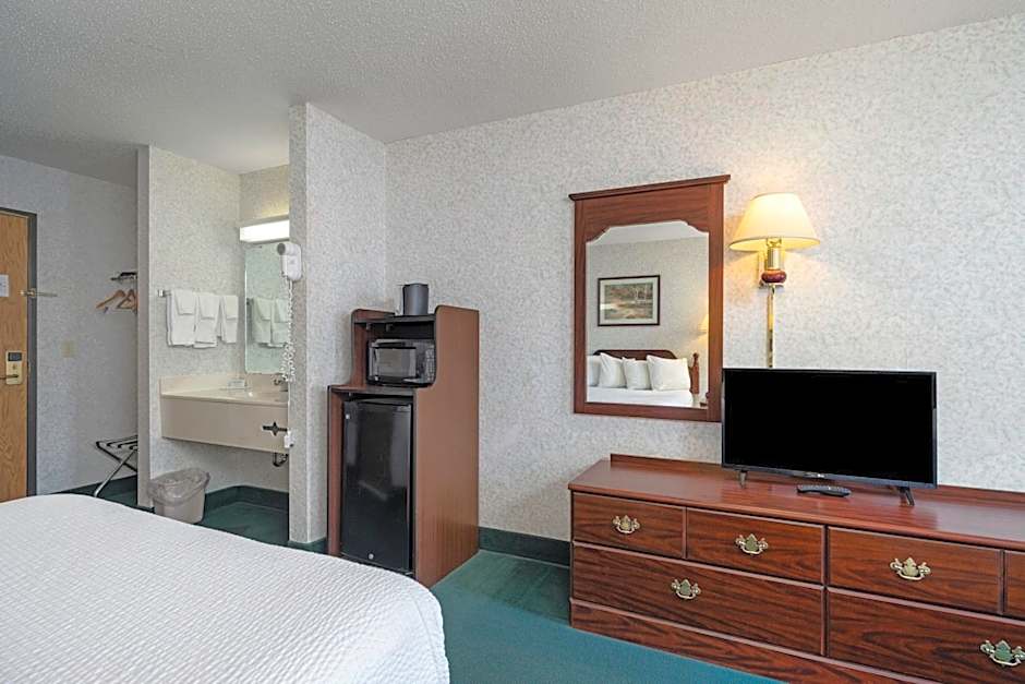 Days Inn by Wyndham Battlefield Rd/Hwy 65