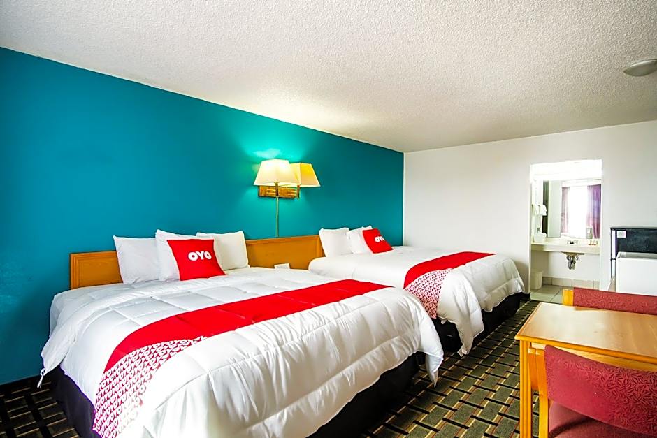 OYO Hotel Hutchinson KS West 4th Ave