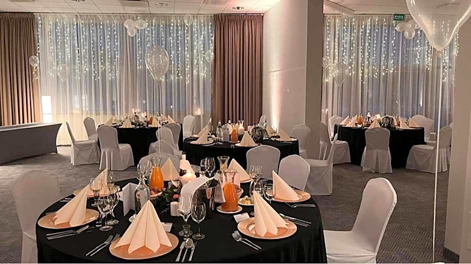 Hotel Victor Pruszkow DeSilva