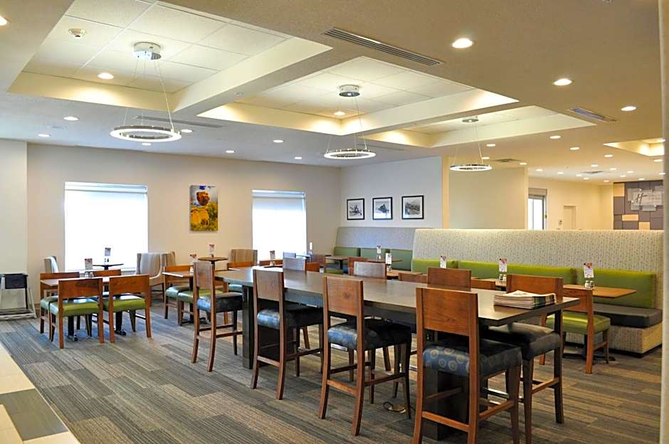 Holiday Inn Express & Suites Price By IHG