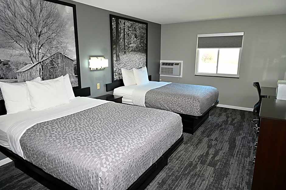 Super 8 by Wyndham Higginsville