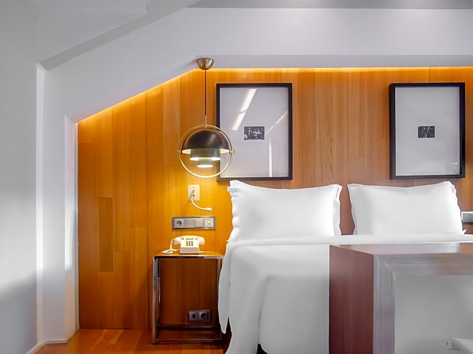 Browns Downtown Hotel