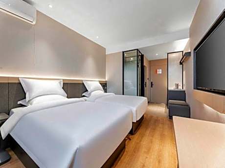 WH - Xingxuan Standard Twin Room