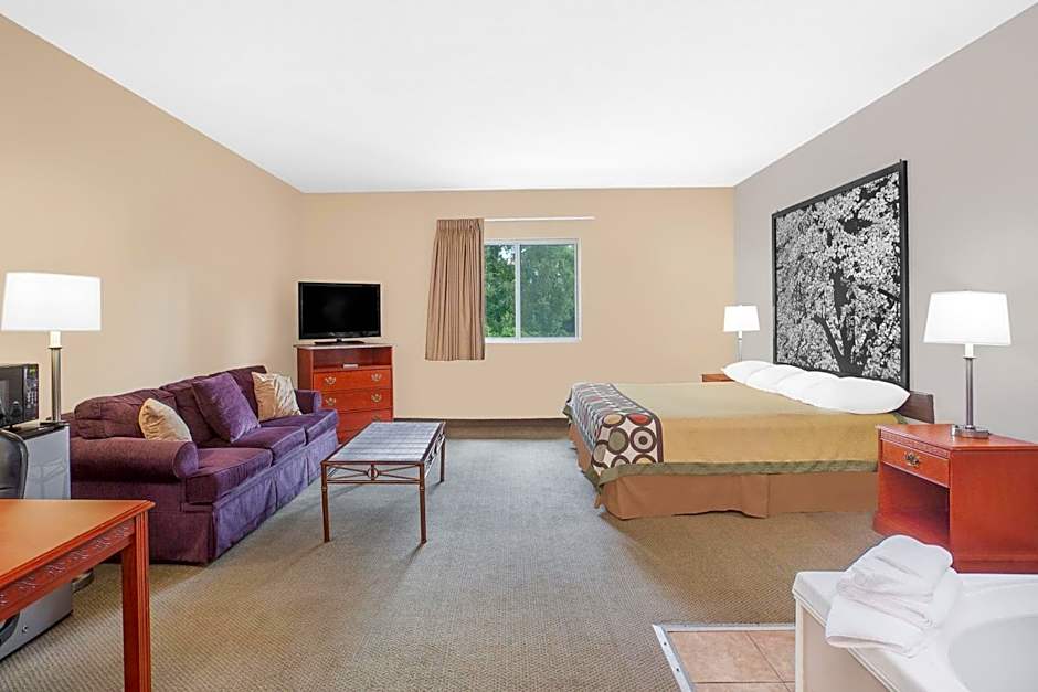 Super 8 by Wyndham Central City