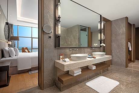 2 Bedroom Suite Ocean View Lounge Access