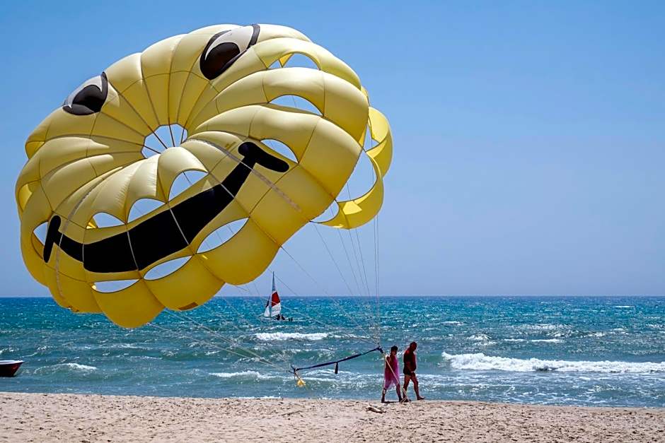 Medina Belisaire And Thalasso