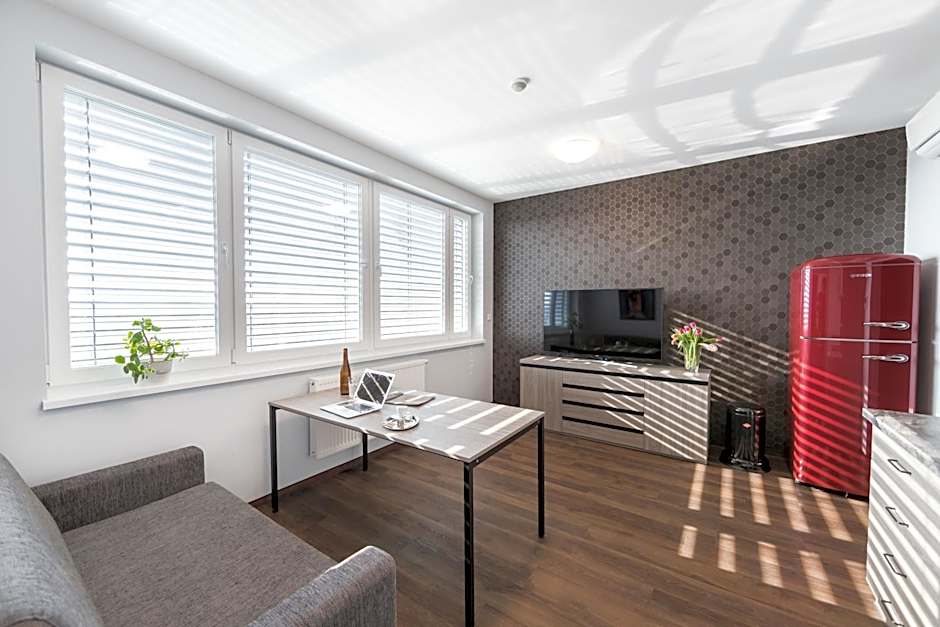 Barok Hotel and Apartments