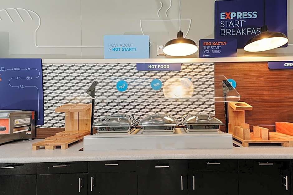 Holiday Inn Express & Suites Houston Northwest-Brookhollow By IHG