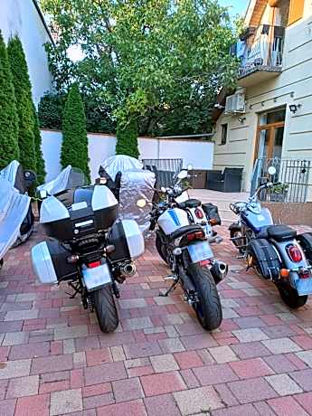 One-Bedroom Family Apartment