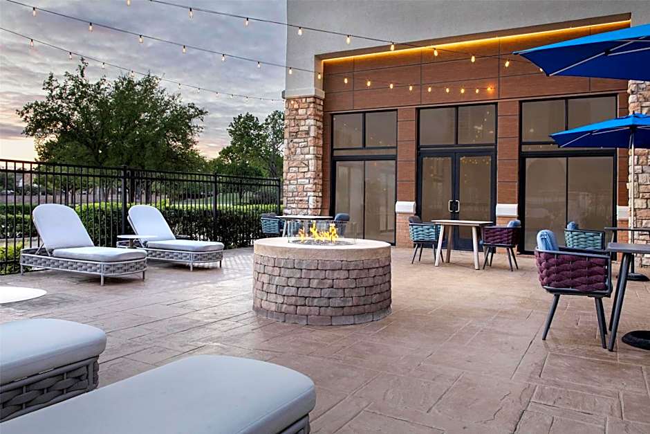Hampton Inn & Suites Dallas-DFW ARPT W-SH 183 Hurst
