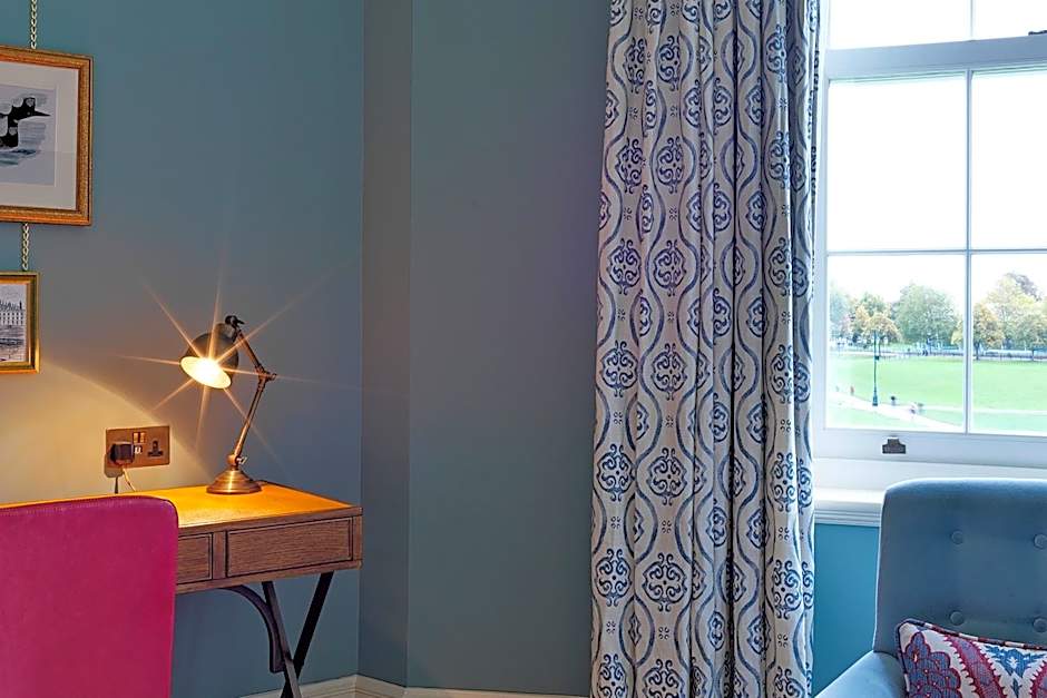 University Arms, Autograph Collection