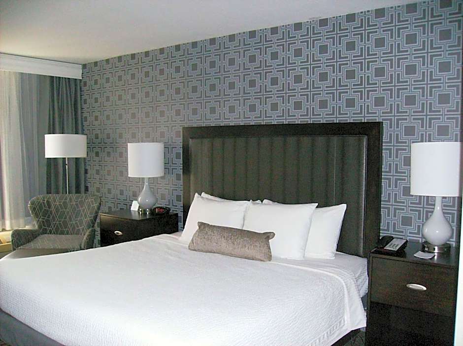 Best Western Plus Bradford Inn