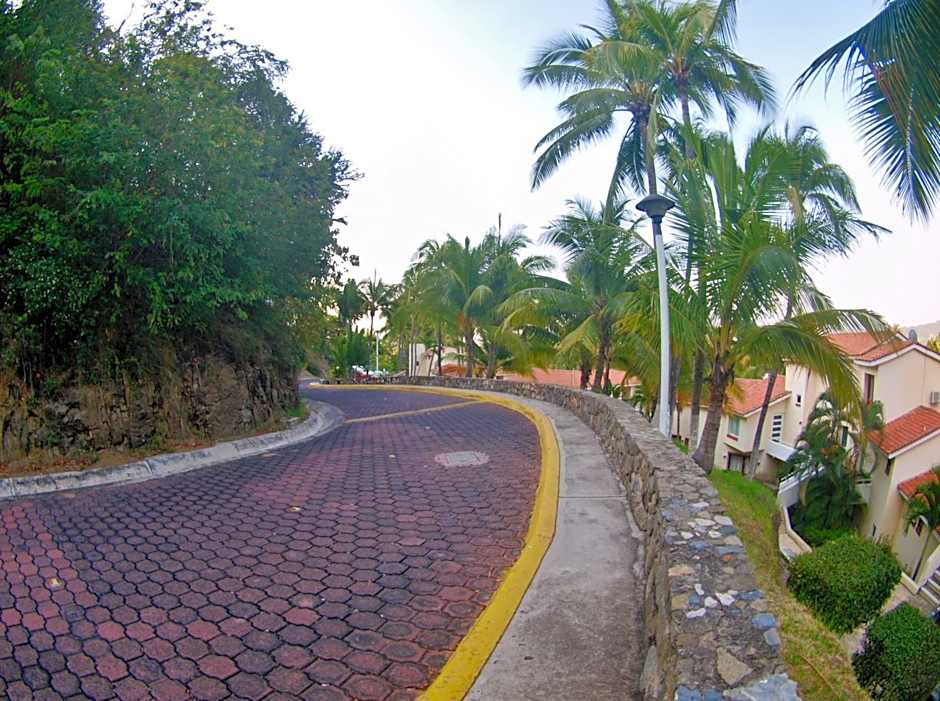 Villas del Palmar Manzanillo with Beach Club