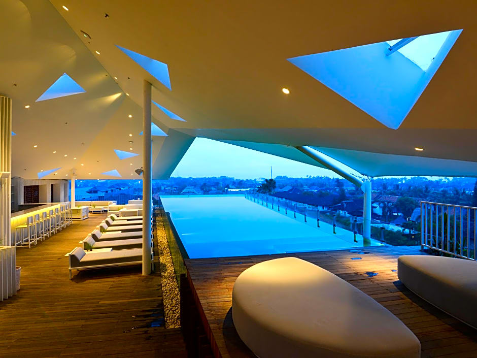 Ize Hotel Seminyak