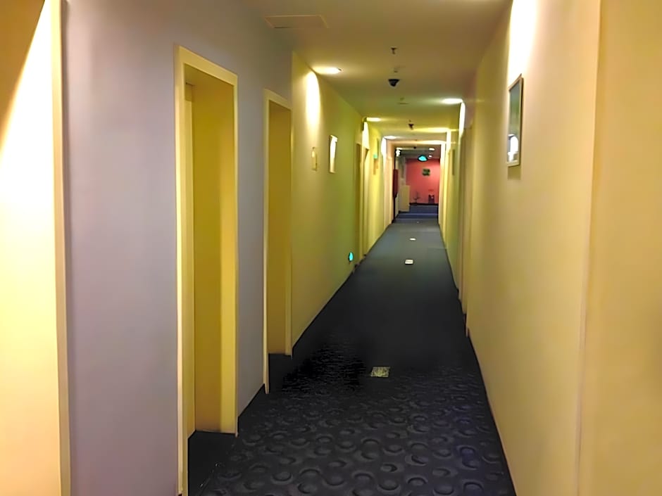 7 Days Inn Nanchang Bayi Square North Dinggong Road Metro Station