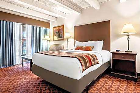 King Room with Bath Tub - Disability Access