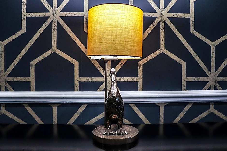 Thames Riviera Hotel