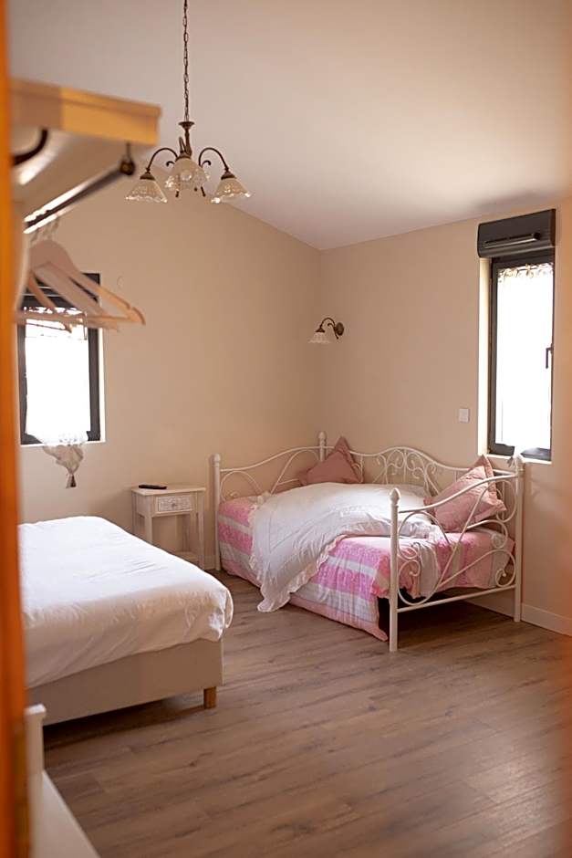 Domaine des Jammetous - Hotel and Yoga Retreat Center