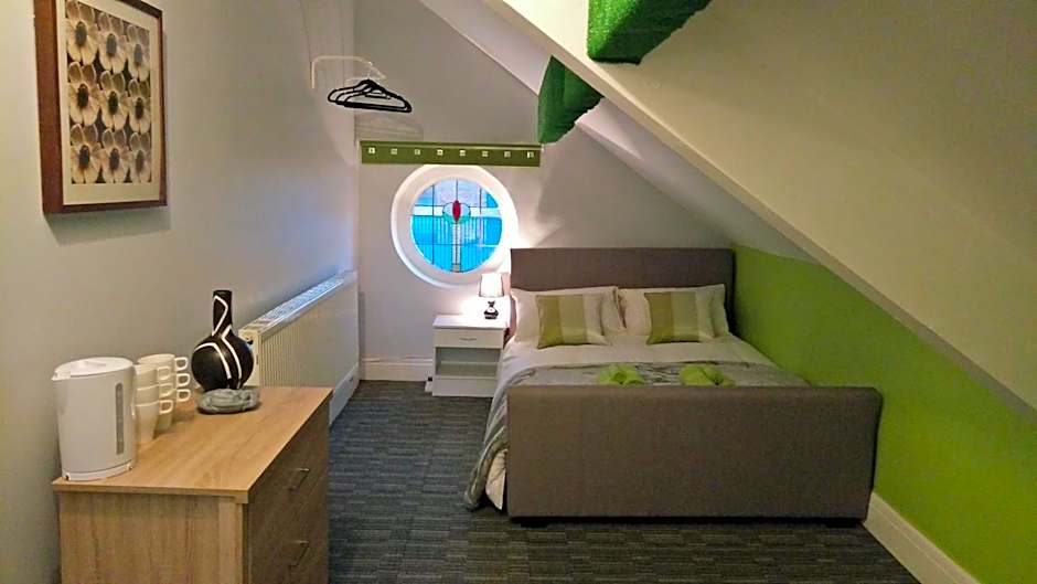 Old Trafford Guest House