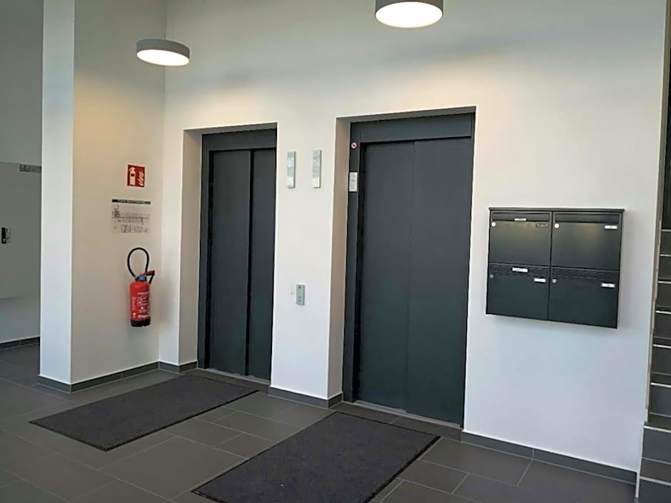 My room serviced apartment-Messe